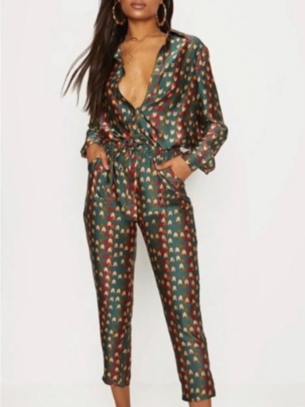 PrettyLittleThing Forest Green Satin Printed Set with Red & Gold Accents